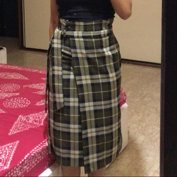 HM wrapover skirt - Picture 2 of 3